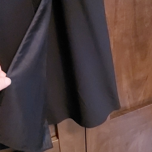Blk pleated skirt, - Picture 6 of 8